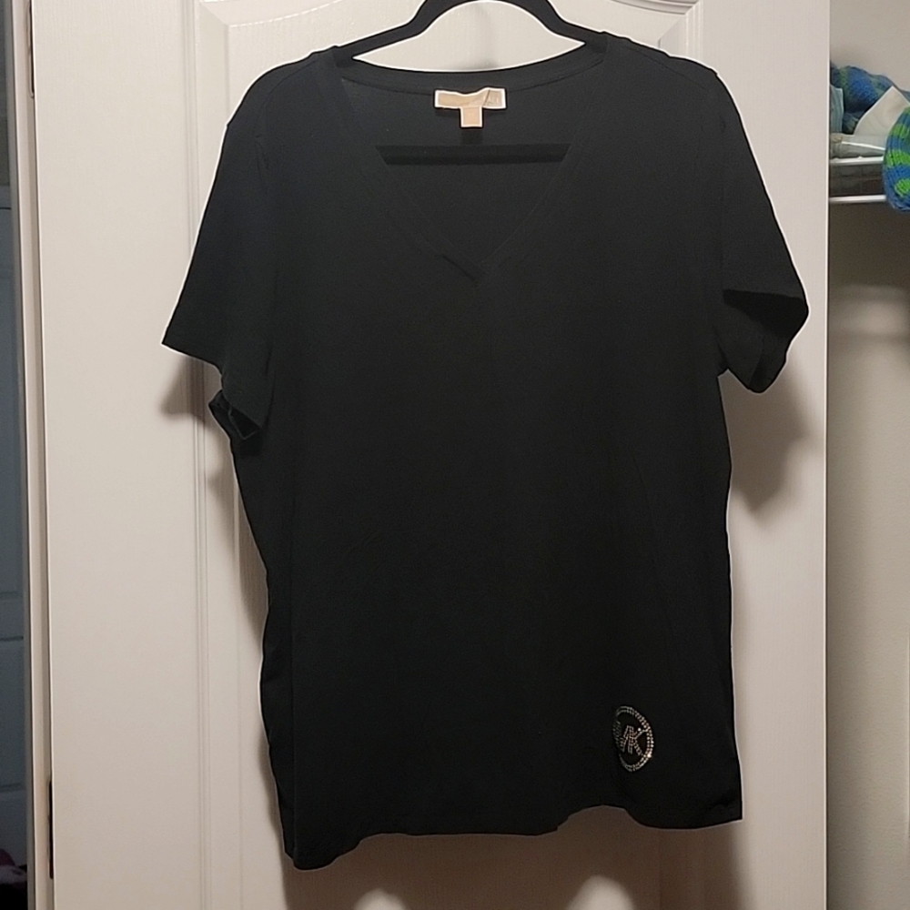 Michael Kors v-neck tee 2X